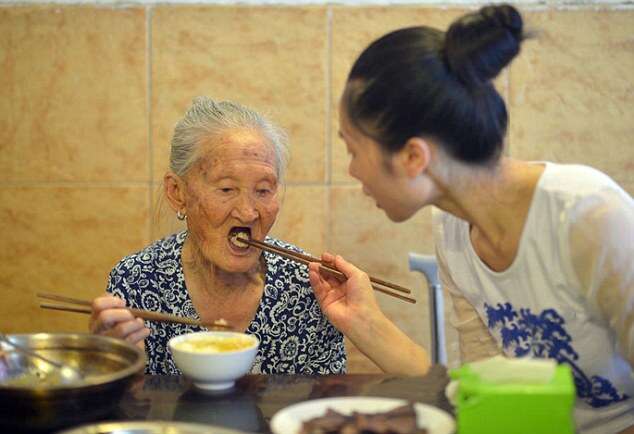 Caring Granddaughter Takes Grandma, 88, To Work Every Day