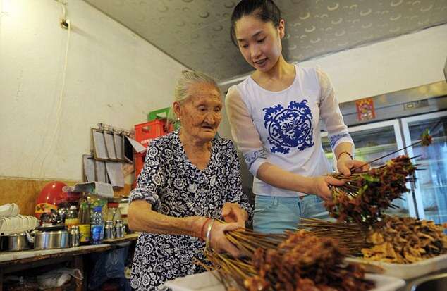 Caring Granddaughter Takes Grandma, 88, To Work Every Day