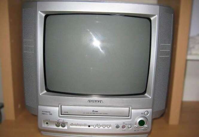 VCR TV  Source: aiwa